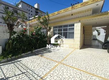 b23ae36610fd92a45741c47ab43be31887a8315a · Casa mobiliada à venda próxima à praia em Praia Grande – 3 dormitórios e 2 vagas