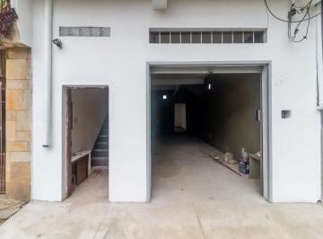 Comercial · 100m² · 5 Quartos · 1 Vaga · Galpão na Rua Pais da Silva, N. 607 • 100 m²