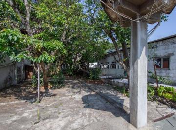 Casa · 137m² · 2 Quartos · CASA COM 2 DORMITÓRIOS 3 VAGAS EM PERDIZES