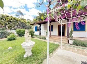 Casa de 3 quartos, Petrópolis · Casa à venda em Itaipava fora de condomínio, fácil acesso