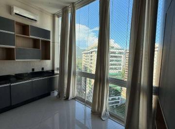 937d453dbba2db8aa36bd0ce65df7f7d17c99760 · A **Quatro Paredes Imobiliária** tem o prazer de apresentar à venda, na Península Barra da Tijuca, u