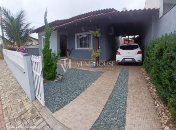 Foto 02 · Casa à venda em Balneário Piçarras-SC, no bairro Itacolomi: 3 quartos, 1 suíte, 2 banheiros, 2 vagas