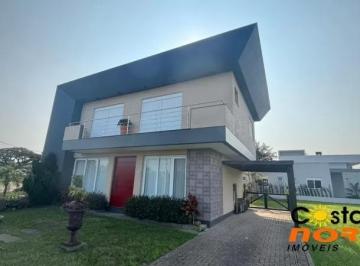 Casa · 214m² · 3 Quartos · 2 Vagas · Casa de Alto Padrão no Condominio Maritimo em Tramandai-Rs!!!