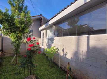 Casa · 50m² · 2 Quartos · 2 Vagas · Casa à Venda em Camobi com dois quartos e vaga de garagem