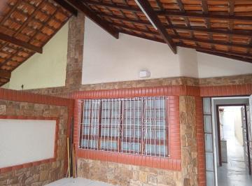 Casa · 120m² · 2 Quartos · 2 Vagas · Casa para locação na Vila Assunção, Praia Grande-SP: 2 quartos, 1 suíte, 1 banheiro, 2 vagas de gara