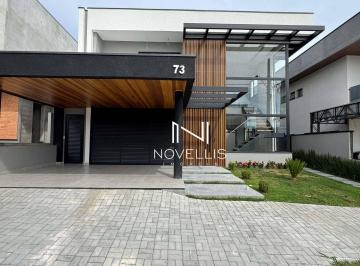 5cba4e9f287d5ffdf9db07c7ebd22b5fccebaa75 · Casa a Venda com 256m², no Condomínio Aruanã, em São José dos Campos