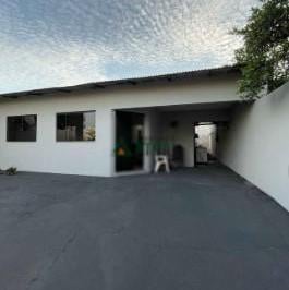 16071215230.jpg · Casa com 3 quartos, sendo 1 suíte na Região Leste                                                   