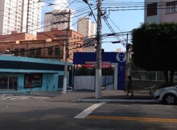 Comercial · 710m² · 2 Vagas · Casa comercial na Rua Almeida Torres, N. 124 • 710 m²