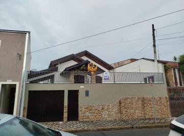 Foto 01 · Imperdível oportunidade de investimento: Casa à venda no Centro de Taubaté-SP, 3 quartos, 3 banheiro