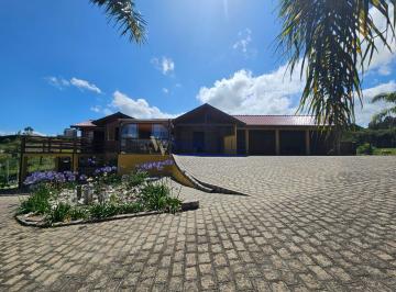 Casa · 200m² · 2 Quartos · 3 Vagas · Casa em Condomínio Fechado em Quatro Barras - Cond