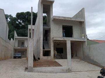 Casa · 170m² · 3 Quartos · 2 Vagas · Sobrado novo de 170m² com 3 dormitórios, sendo 1 s