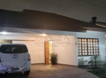 Casa · 200m² · 3 Quartos · 4 Vagas · Casa ampla de 200m² com 3 dormitórios, sendo 1 Suí