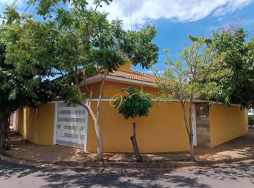 f84150757541deadf07ef58ecdf536dcbe5b3e95 · casa 3 dormitórios , 1 suíte e piscina
