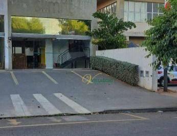 cd284e4a60bf329363f370e80805261b8ca7e97e · Salão em ótima localização
