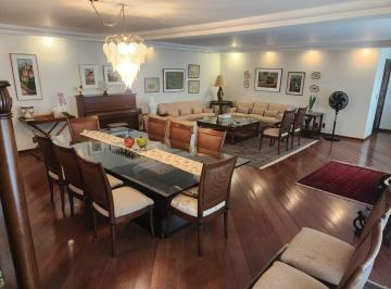 Sala · 4 QUARTOS TEM UMA SUITE, SALA EM ESPAÇOSA COM PLACA SOLAR PISO EM MADEIRA