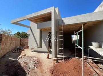 Casa à venda em Igarapé espaço e excelente localização! · Casa com ótima localização á venda em Igarapé-MG!