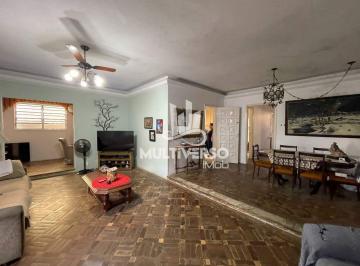 Casa · 330m² · 3 Quartos · 8 Vagas · Casa à venda em Santos (Aparecida) – 330 m², 3 quartos