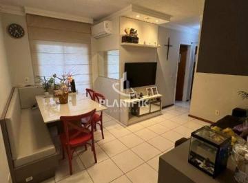 Apartamento · 64m² · 3 Quartos · 1 Vaga · Apartamento amplo, muito bem localizado no bairro Santa Terezinha