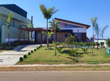 Casa de 4 quartos, Paranapanema · Casa nova com 4 suítes no Riviera de Santa Cristina XIII - ao lado do Iate Clube