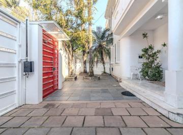 Casa · 289m² · 5 Quartos · SENSACIONAL RESIDÊNCIA NO RIO BRANCO