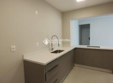 Apartamento · 53m² · 1 Quarto · Apartamento totalmente reformado com 53,30 m² privativos no Bairro Centro - Florianópolis - SC