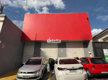 Comercial · 165m² · 3 Vagas · Loja com estacionamento disponível para locação no bairro Centro em Uberlândia-MG
