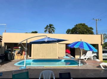 Casa · 280m² · 6 Quartos · 4 Vagas · Residência à uma quadra da Lagoa dos Patos.