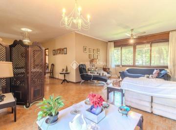Casa · 218m² · 3 Quartos · Casa de 3 quartos no Jardim Lindóia