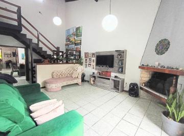 Casa · 180m² · 3 Quartos · Casa com piscina aquecida à venda no Cantegril
