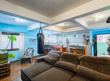 Casa · 209m² · 3 Quartos · Casa 3 dormitórios, 1 suíte,  4 vagas bairro Passo das Pedras