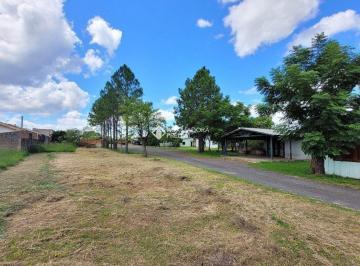 Terreno · 838m² · Área plana com pavilhão e 1(um) imóvel de alvenaria. Localizado no bairro Niterói em Canoas.