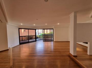 Apartamento · 242m² · 3 Quartos · 4 Vagas · Apartamento à venda em Moema. 242 m², 3 suites e 4 vagas. Fora da rota de aviões