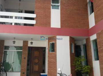 Casa · 299m² · 3 Quartos · 10 Vagas · Sobrado Metrô São Judas, 10 vagas.