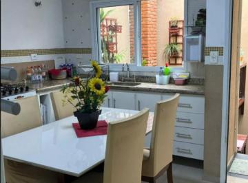 Casa · 232m² · 3 Quartos · 3 Vagas · Sobrado em São Caetano do Sul, 232 m², 3 dormitórios.