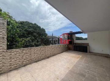 Apartamento · 213m² · 3 Quartos · Apartamento duplex 3 quartos com uma excelente área externa