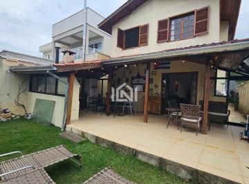casa a venda no condominio terras de sao fernando - quintal · Casa à venda - em Pitas