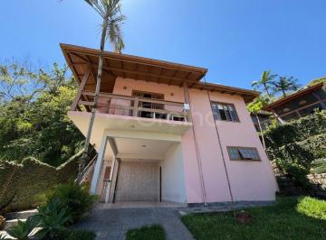 1 · Casa de 140m² com 4 quartos sendo 1 suíte no Córrego Grande