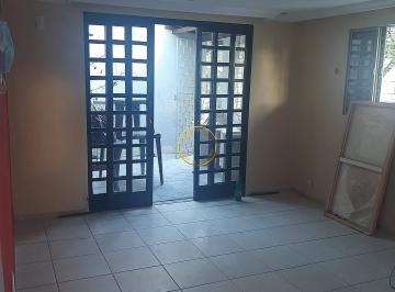 Casa à venda em rua pública, CORDEIRO, Recife, PE · Casa à venda em rua pública, CORDEIRO, Recife, PE