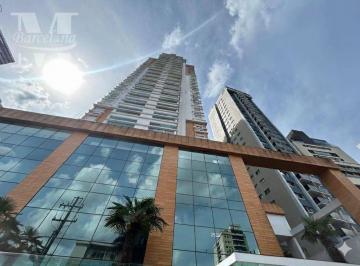 c22706f806a562b8ba5ac6413ddbfb61182aa306 · Apartamento à venda no Batel. Auckland Residence. Sacada com churrasqueira. Condomínio clube com pis