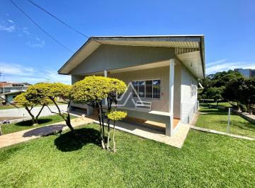 Casa · 184m² · 3 Vagas · CASA 3 DORMITÓRIOS COM AMPLO TERRENO - BAIRRO PETRÓPOLIS