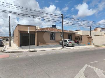 Casa · 175m² · 5 Quartos · 2 Vagas · Casa com 5 quartos à venda em Parque Iracema - CE