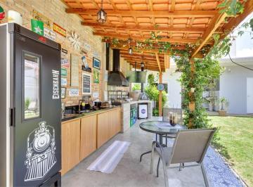 Casa · 380m² · 3 Quartos · 5 Vagas · Casa de vila com 3 quartos à venda em Jardim hípico - SP