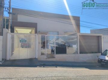 Foto 01 · Casa, Ginásio, Itararé, SP
