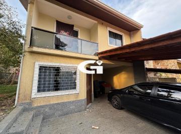 Casa · 125m² · 3 Quartos · 3 Vagas · Sobrado 3 quartos sendo 1 suíte, churrasqueira, 3 vagas e quintal no Santa Cândi