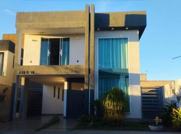 Casa de 5 quartos, Cidade Ocidental · OPORTUNIDADE: LINDA CASA À VENDA COM 5 QUARTOS NO CONDOMÍNIO VILLA SUÍÇA