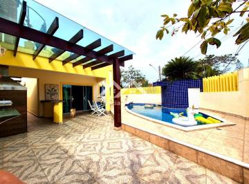 Casa · 253m² · 3 Quartos · 1 Vaga ·
Casa em Peruíbe