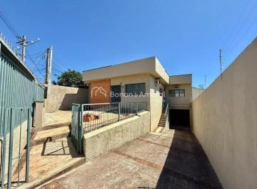 Casa · 256m² · 9 Quartos · 4 Vagas · Casa com 9 Quartos e 4 banheiros para Alugar, 256 m² por R$ 5.200/Mês