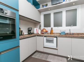 Casa · 245m² · 3 Quartos · 2 Vagas · Casa em condomínio na Pedra Redonda em POA