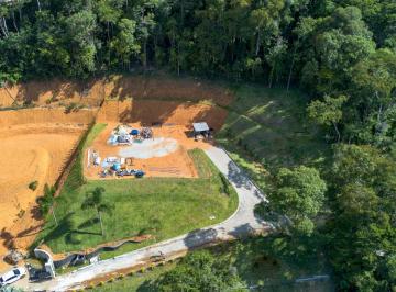 Terreno · 4 Vagas · Lote no Condomínio Vale dos Eucaliptos, em Teresópolis