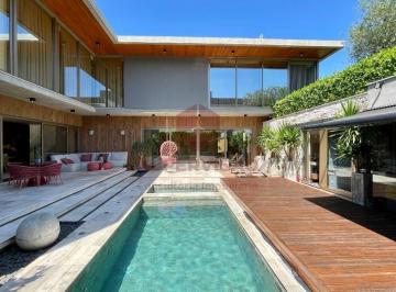 Casa · 760m² · 4 Quartos · Casa à venda - em Cacupé